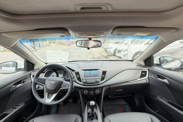 Used Chevrolet Cavalier 2019 320 Manual Xinyue Edition Interior 3