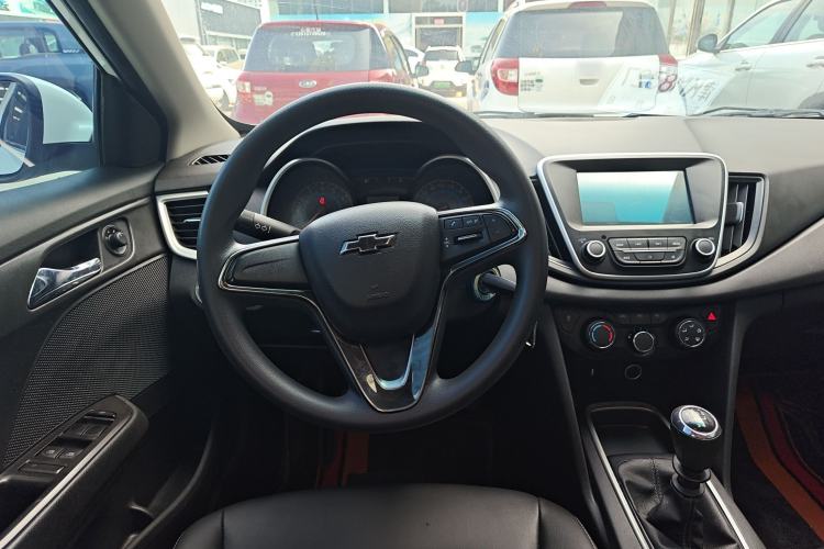 Used Chevrolet Cavalier 2019 320 Manual Xinyue Edition Interior 3