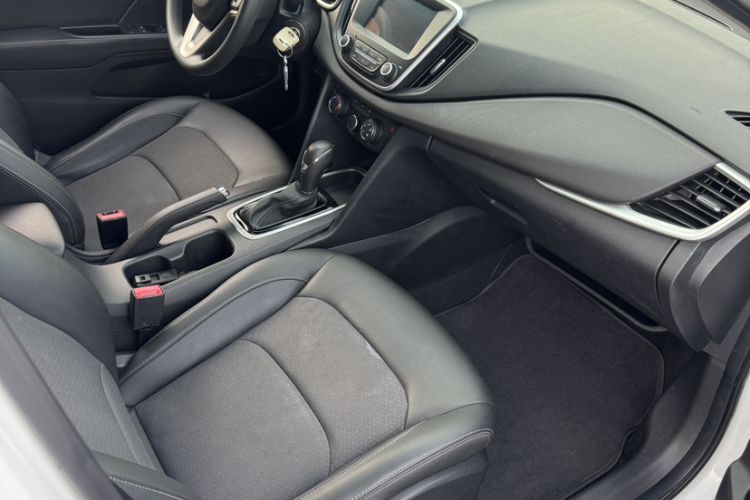Used Chevrolet Cavalier 2019 320 Automatic Xinyue Edition Interior 3