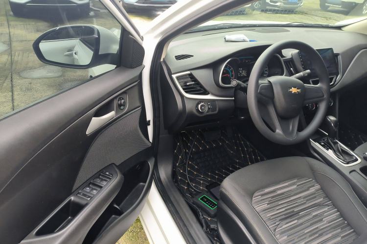 Used Chevrolet Cavalier 2019 320 Automatic Enjoyment with Sunroof Interior 3