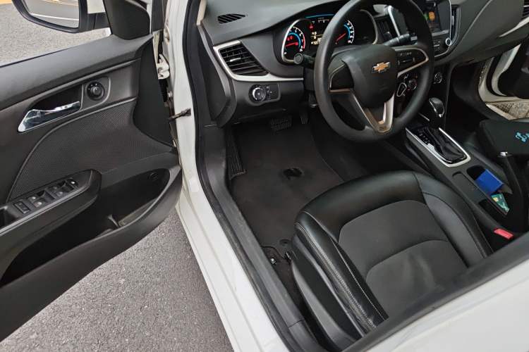 Used Chevrolet Cavalier 2019 320 Automatic Xinyue Edition Interior 3