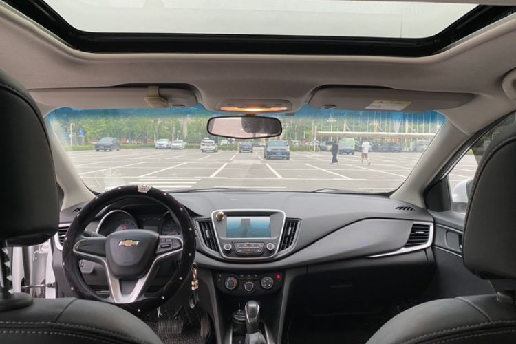 Used Chevrolet Cavalier 2019 320 Automatic Xinyue Edition Interior 3