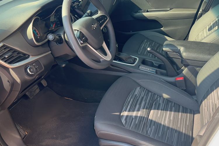 Used Chevrolet Cavalier 2019 320 Automatic Enjoyment with Sunroof Interior 3