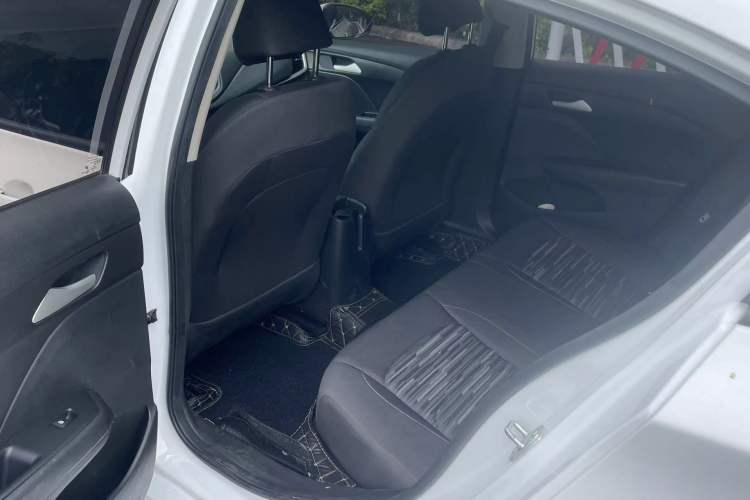Used Chevrolet Cavalier 2019 320 Automatic Enjoyment with Sunroof Interior 3