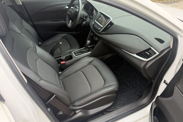Used Chevrolet Cavalier 2019 320 Automatic Xinyue Edition Interior 3