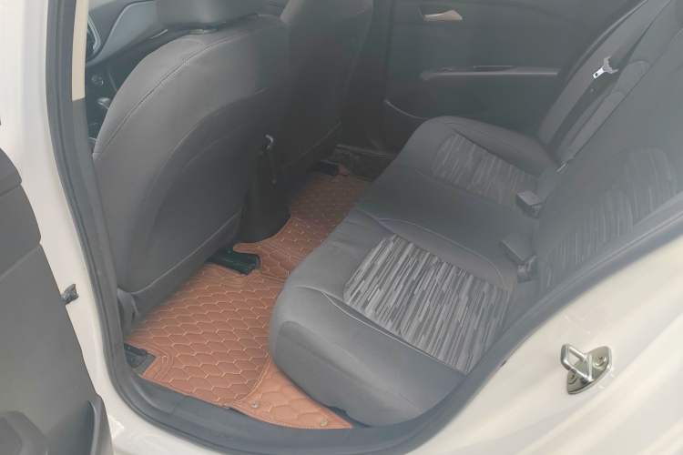 Used Chevrolet Cavalier 2019 320 Automatic Enjoyment with Sunroof Interior 3
