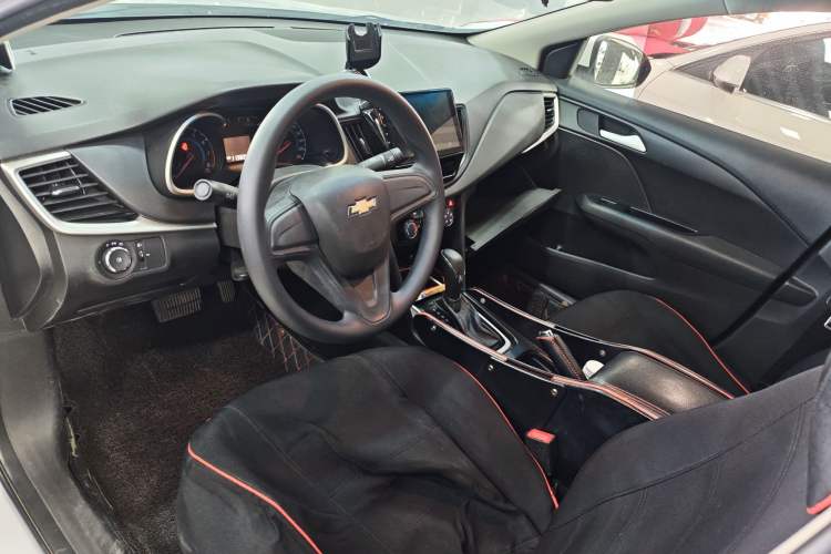 Used Chevrolet Cavalier 2019 320 Automatic Enjoyment with Sunroof Interior 3