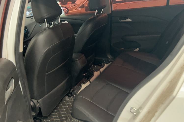Used Chevrolet Cavalier 2019 320 Automatic Enjoyment with Sunroof Interior 4