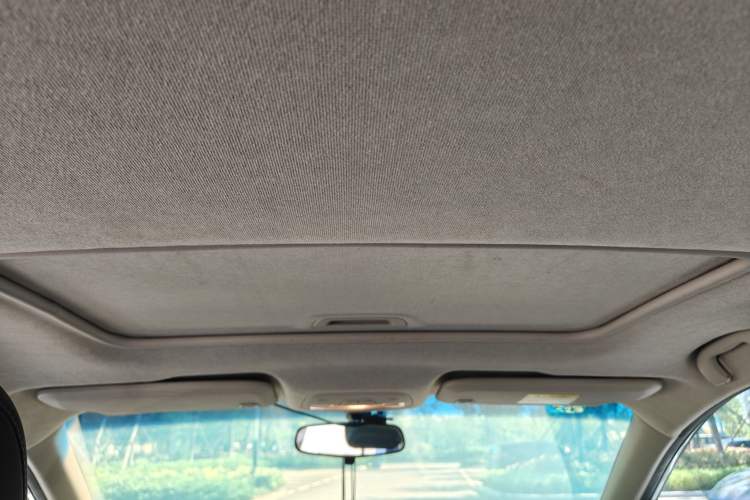 Used Chevrolet Cavalier 2019 320 Manual Xinyue Edition Interior 5