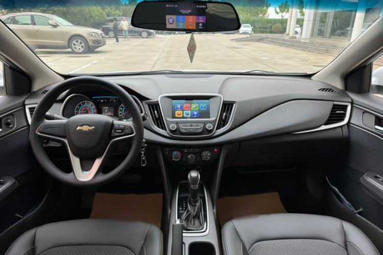 Used Chevrolet Cavalier 2019 320 Automatic Xinyue Edition Interior 6