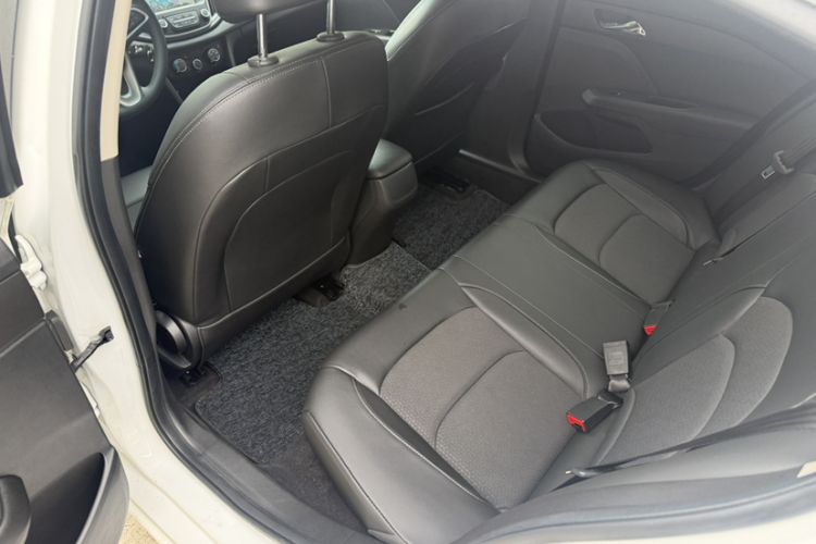 Used Chevrolet Cavalier 2019 320 Automatic Xinyue Edition Interior 6