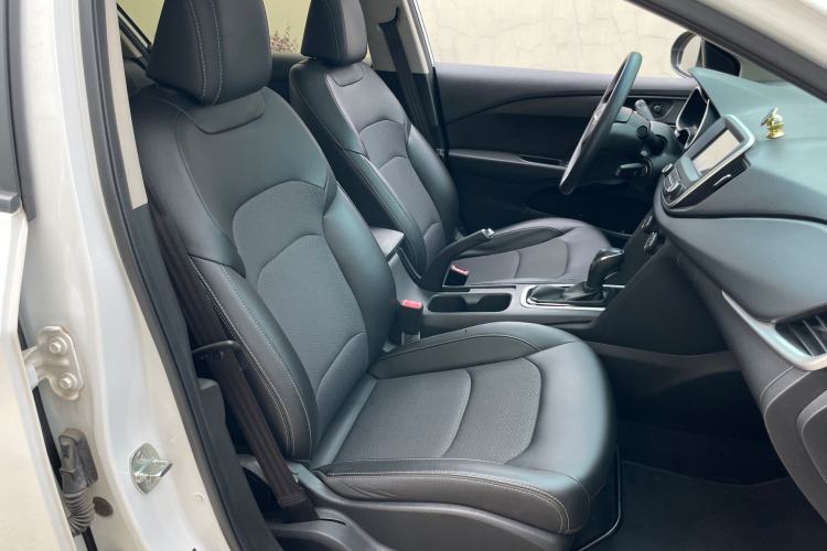 Used Chevrolet Cavalier 2019 320 Automatic Xinyue Edition Interior 6