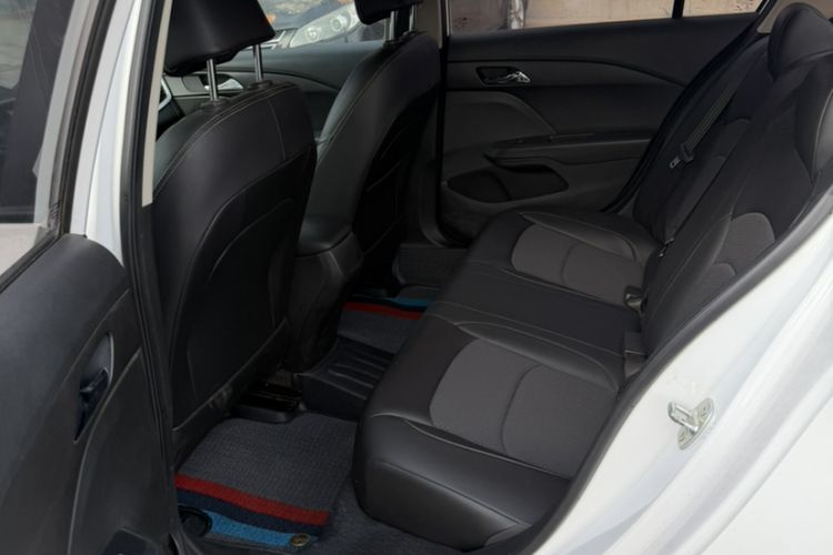 Used Chevrolet Cavalier 2019 320 Manual Xinyue Edition Interior 7