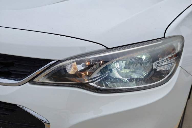 Used Chevrolet Cavalier 2019 320 Automatic Enjoyment with Sunroof Left Front Headlight