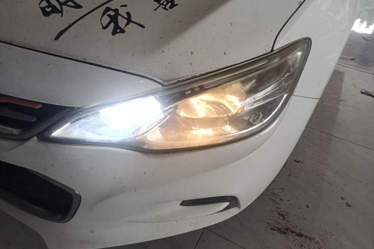 Used Chevrolet Cavalier 2019 320 Automatic Enjoyment with Sunroof Left Front Headlight