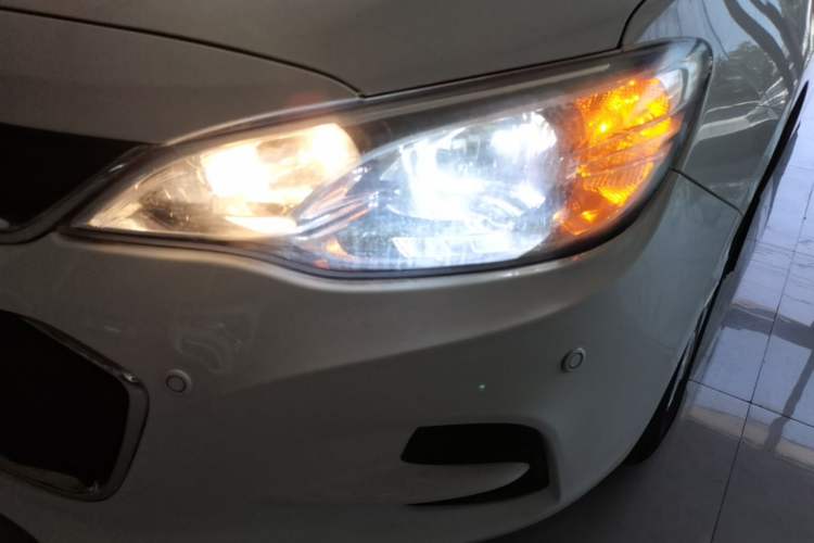Used Chevrolet Cavalier 2019 320 Automatic Enjoyment with Sunroof Left Front Headlight
