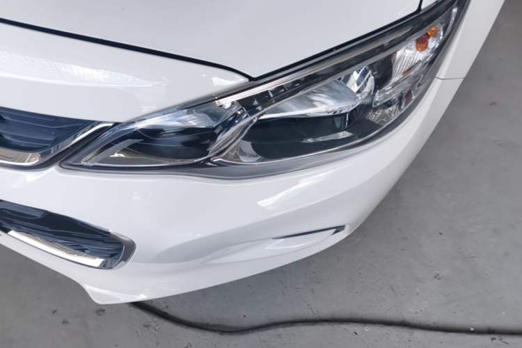 Used Chevrolet Cavalier 2019 320 Automatic Enjoyment with Sunroof Left Front Headlight