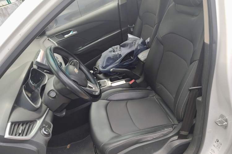 Used Chevrolet Cavalier 2019 320 Manual Xinyue Edition Left Front Seat