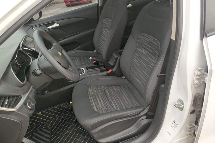 Used Chevrolet Cavalier 2019 320 Automatic Enjoyment with Sunroof Left Front Seat
