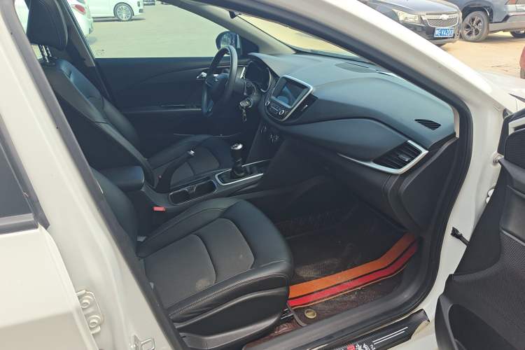Used Chevrolet Cavalier 2019 320 Manual Xinyue Edition Left Front Seat