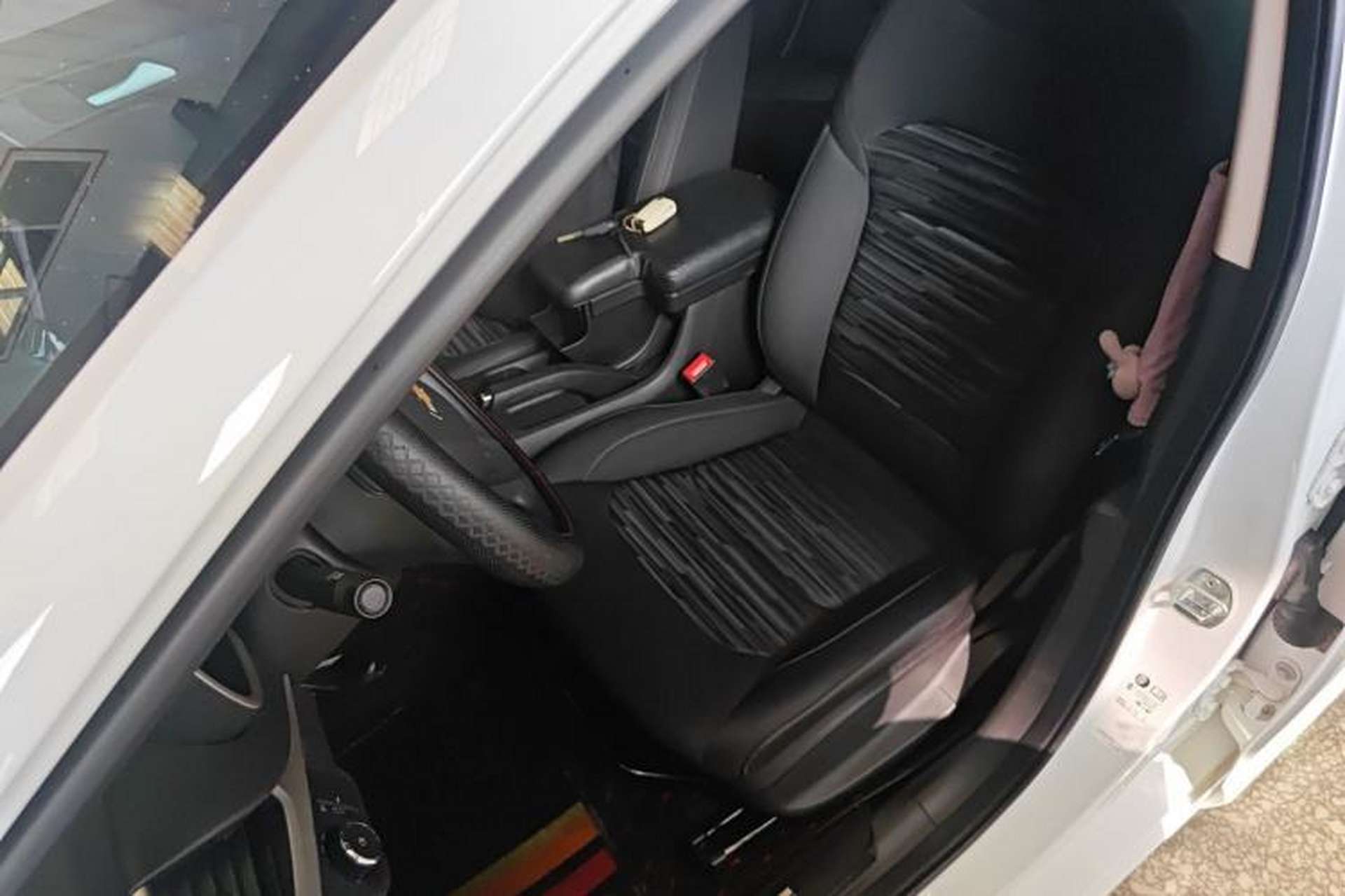 Used Chevrolet Cavalier 2019 320 Automatic Enjoyment with Sunroof Left Front Seat