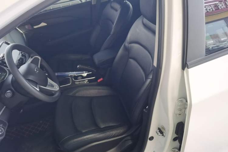 Used Chevrolet Cavalier 2019 320 Automatic Enjoyment with Sunroof Left Front Seat