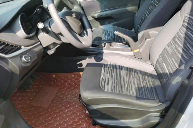 Used Chevrolet Cavalier 2019 320 Automatic Enjoyment with Sunroof Left Front Seat