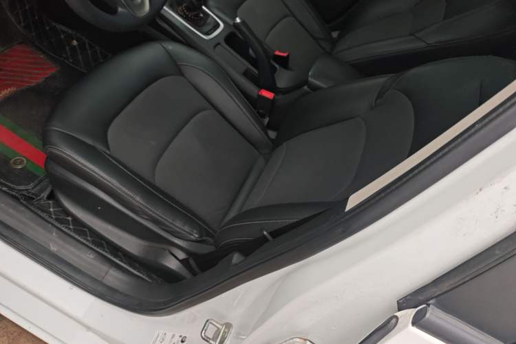 Used Chevrolet Cavalier 2019 320 Manual Xinyue Edition Left Front Seat