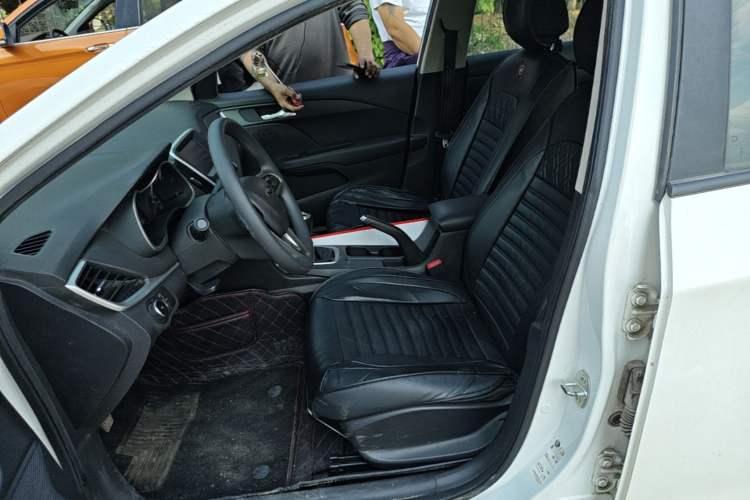 Used Chevrolet Cavalier 2019 320 Manual Xinyue Edition Left Front Seat