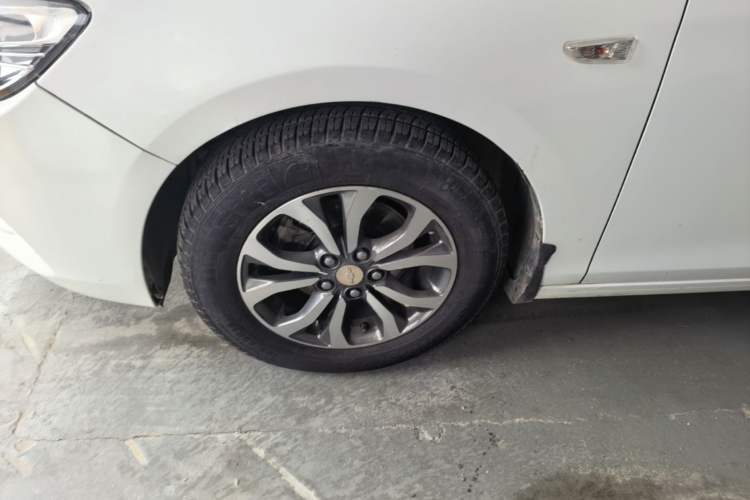 Used Chevrolet Cavalier 2019 320 Automatic Enjoyment with Sunroof Left Front Wheel Hub