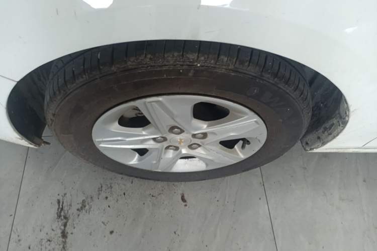 Used Chevrolet Cavalier 2019 320 Automatic Enjoyment with Sunroof Left Front Wheel Hub