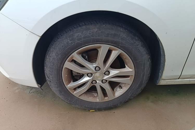 Used Chevrolet Cavalier 2019 320 Automatic Xinyue Edition Left Front Wheel Hub