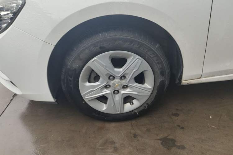 Used Chevrolet Cavalier 2019 320 Automatic Enjoyment with Sunroof Left Front Wheel Hub