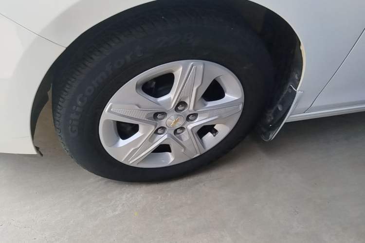 Used Chevrolet Cavalier 2019 320 Automatic Enjoyment with Sunroof Left Front Wheel Hub