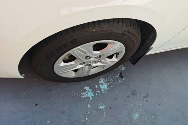 Used Chevrolet Cavalier 2019 320 Automatic Enjoyment with Sunroof Left Front Wheel Hub
