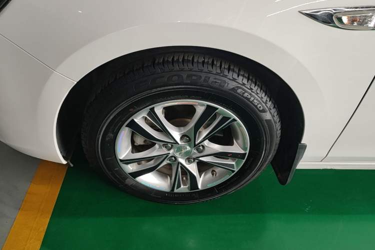 Used Chevrolet Cavalier 2019 320 Automatic Xinyue Edition Left Front Wheel Hub