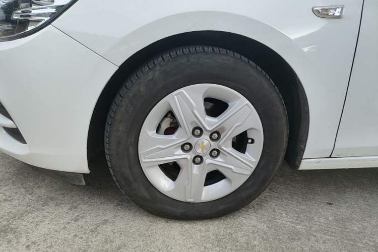 Used Chevrolet Cavalier 2019 320 Automatic Enjoyment with Sunroof Left Front Wheel Hub