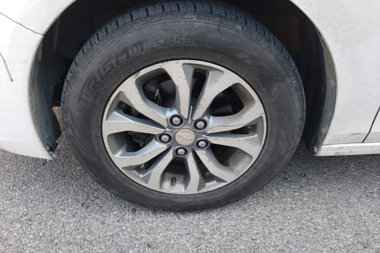 Used Chevrolet Cavalier 2019 320 Automatic Enjoyment with Sunroof Left Front Wheel Hub