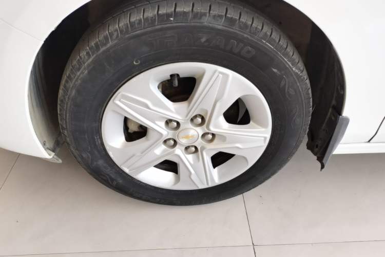 Used Chevrolet Cavalier 2019 320 Automatic Enjoyment with Sunroof Left Front Wheel Hub