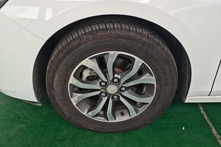 Used Chevrolet Cavalier 2019 320 Automatic Enjoyment with Sunroof Left Front Wheel Hub