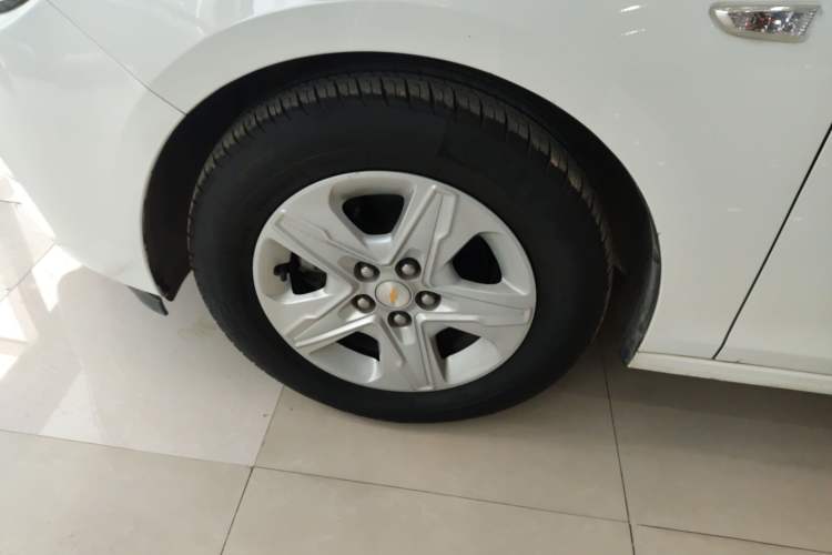 Used Chevrolet Cavalier 2019 320 Automatic Enjoyment with Sunroof Left Front Wheel Hub