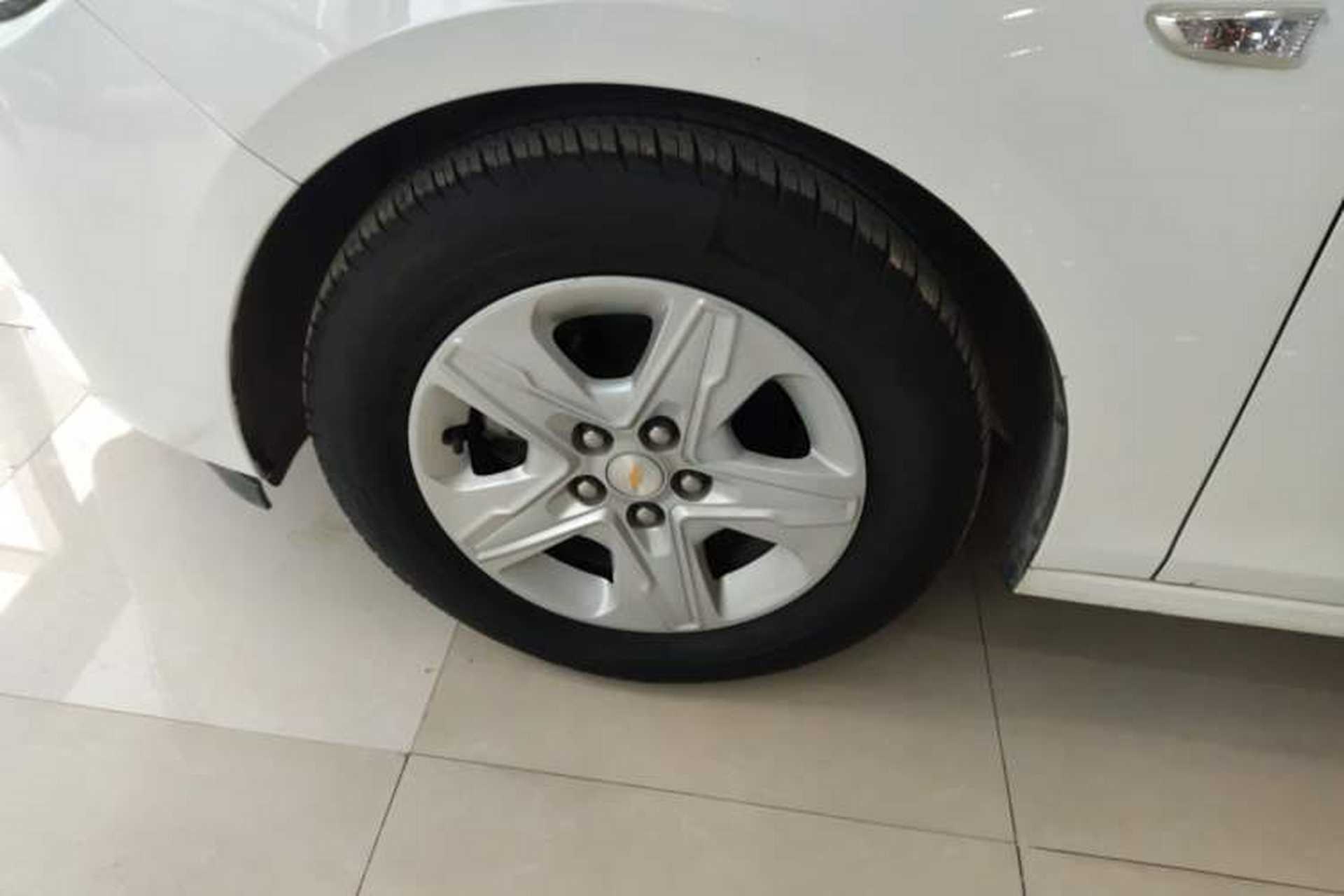 Used Chevrolet Cavalier 2019 320 Automatic Enjoyment with Sunroof Left Front Wheel Hub