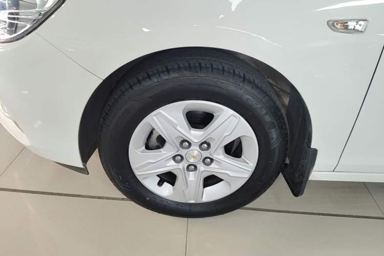 Used Chevrolet Cavalier 2019 320 Automatic Enjoyment with Sunroof Left Front Wheel Hub