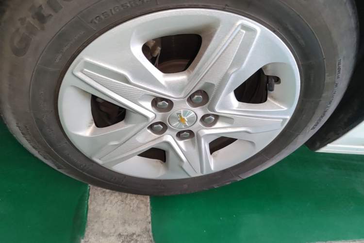 Used Chevrolet Cavalier 2019 320 Automatic Enjoyment with Sunroof Left Front Wheel Hub