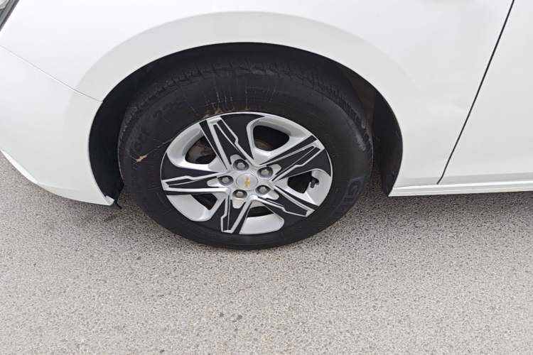 Used Chevrolet Cavalier 2019 320 Automatic Enjoyment with Sunroof Left Front Wheel Hub