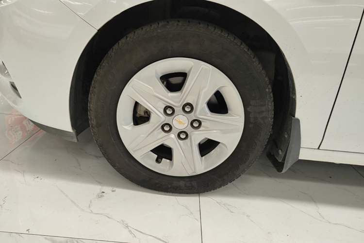 Used Chevrolet Cavalier 2019 320 Automatic Enjoyment with Sunroof Left Front Wheel Hub
