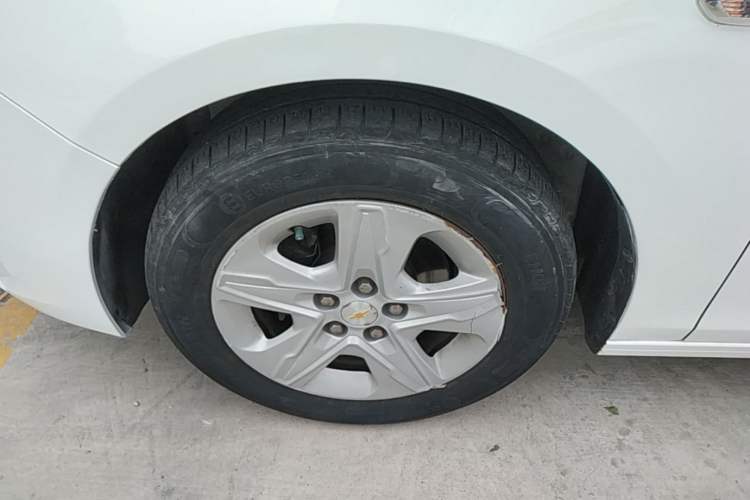 Used Chevrolet Cavalier 2019 320 Automatic Enjoyment with Sunroof Left Front Wheel Hub