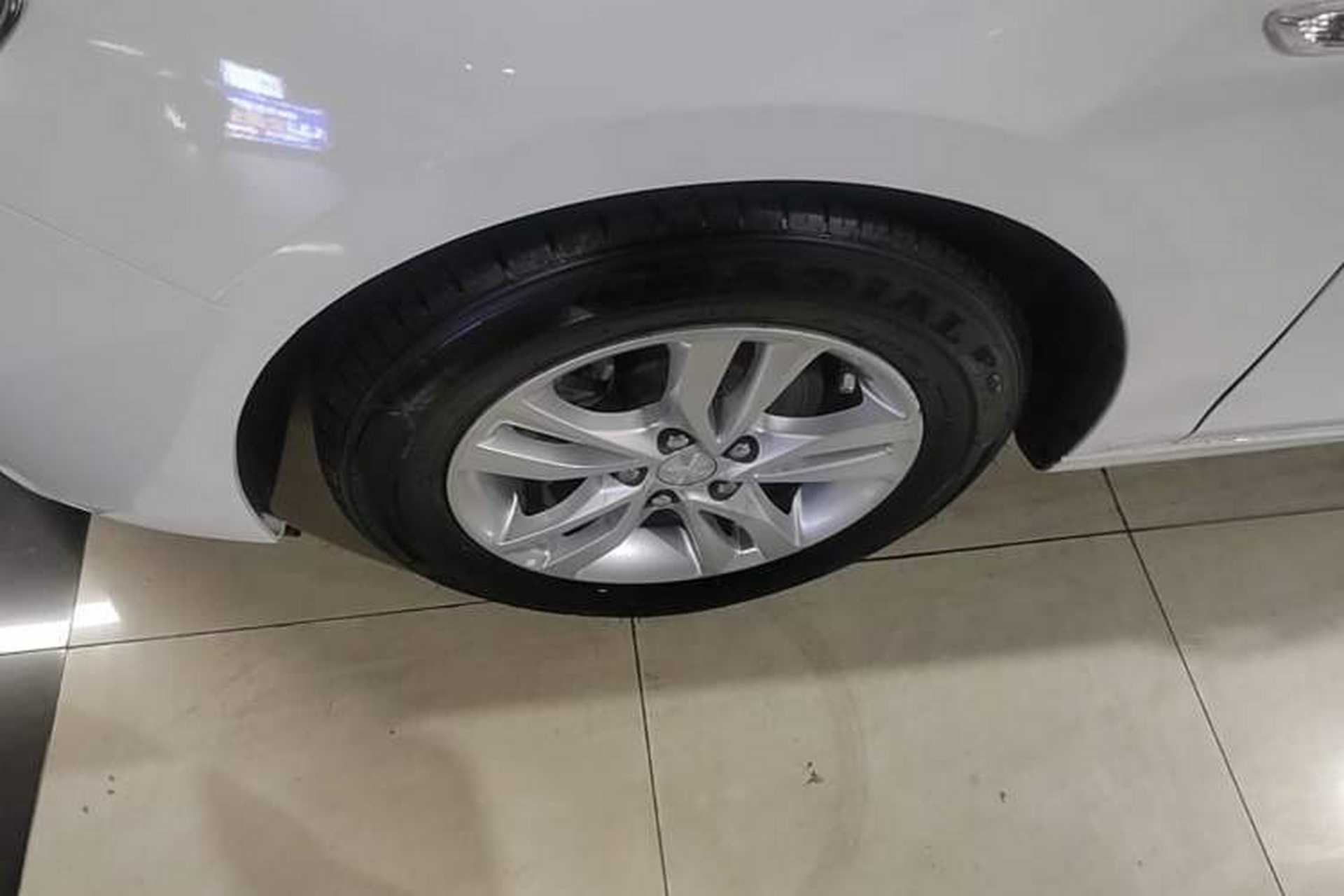 Used Chevrolet Cavalier 2019 320 Automatic Xinyue Edition Left Front Wheel Hub
