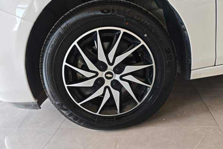 Used Chevrolet Cavalier 2019 320 Automatic Enjoyment with Sunroof Left Front Wheel Hub