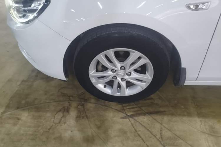 Used Chevrolet Cavalier 2019 320 Manual Xinyue Edition Left Front Wheel Hub
